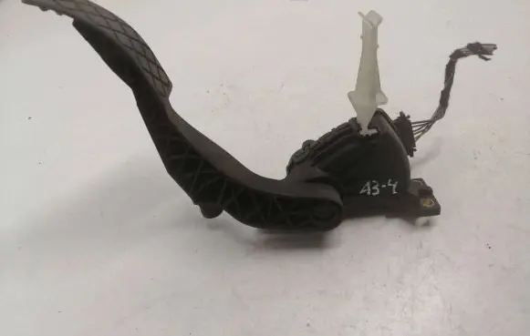 Audi A3 S3 8L Accelerator throttle pedal 1J1721503H 6PV00777001