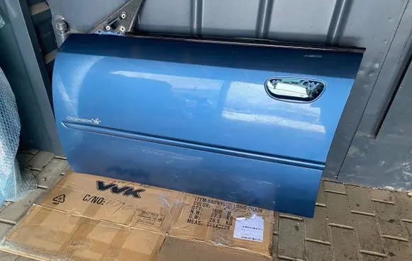 Subaru Legacy Front door