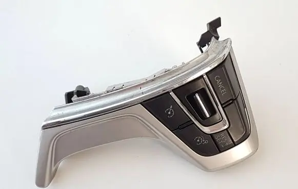 Mitsubishi Outlander Steering wheel buttons/switches 75J432