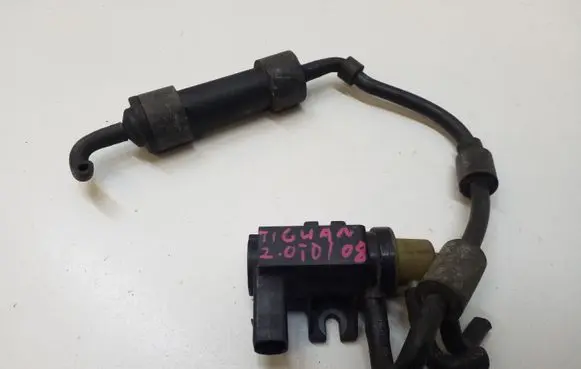 Volkswagen Tiguan Turbo solenoid valve 1K0906627A