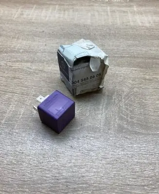 Mercedes-Benz Sprinter W901 W902 W903 W904 Other relay A0045450605