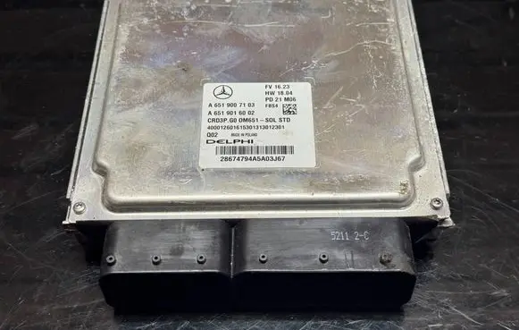 Mercedes-Benz Sprinter W906 Engine control unit/module A6519007103