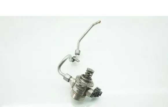 Volkswagen Golf VIII Fuel injection high pressure pump 05E127027J