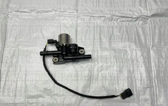 Hyundai Santa Fe Fuel tank valve 31180P4800