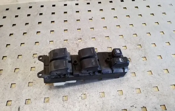 Toyota RAV 4 (XA20) Electric window control switch