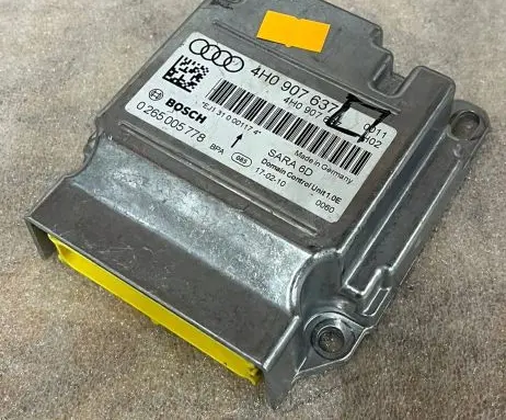 Audi A8 S8 D4 4H Airbag control unit/module 4H0907637 4H0907637K