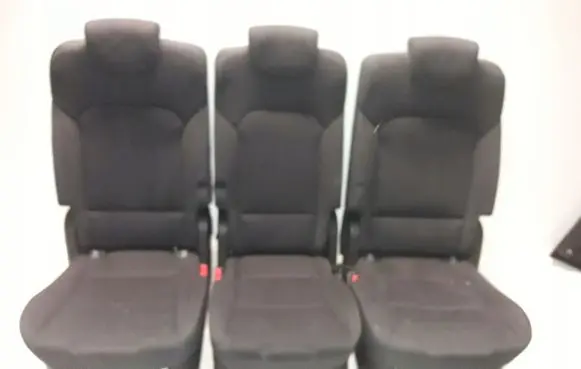 KIA Carens III Second row seats 