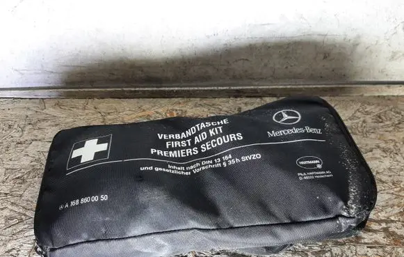 Mercedes-Benz E W212 First aid kit A1688600050