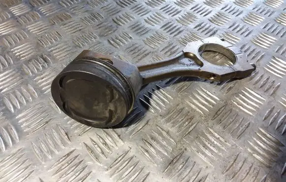 Volkswagen Phaeton Piston with connecting rod