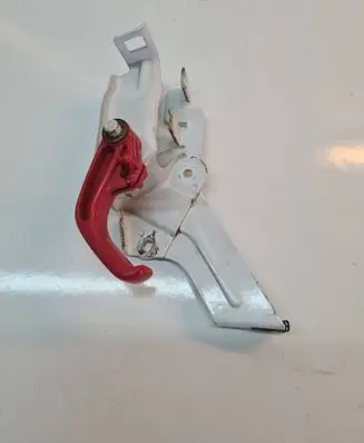 Volvo C70 Engine bonnet (hood) release handle 9133172