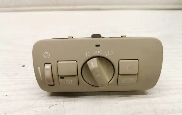 Volvo XC60 Light switch 30739420 04067333