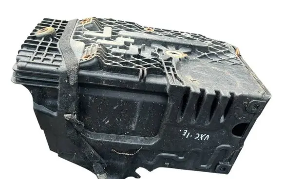 Volvo V70 Battery box tray 31201029