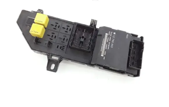 Cadillac BLS Fuse module 12768955 SC718810500 402358
