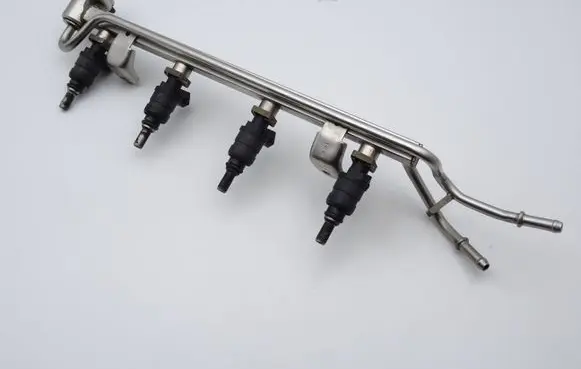 Audi A3 S3 8L Fuel main line pipe 06A906031D 06A133317E