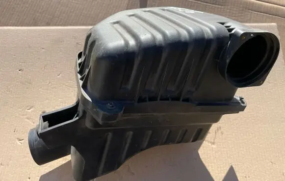 Air filter box