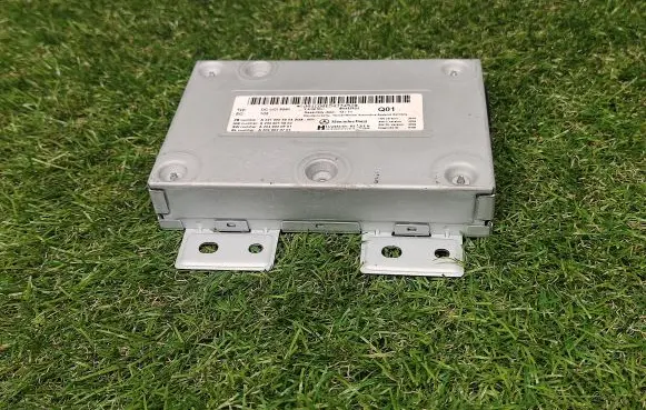 Mercedes-Benz E W212 MMI control unit A2219005903 A2049020601 A2049020701