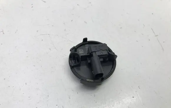 Mercedes-Benz EQC Airbag deployment crash/impact sensor A2139051115
