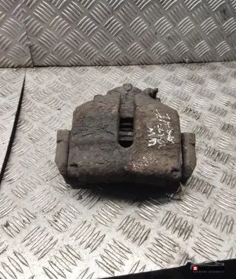 Volkswagen Touran I Front brake caliper
