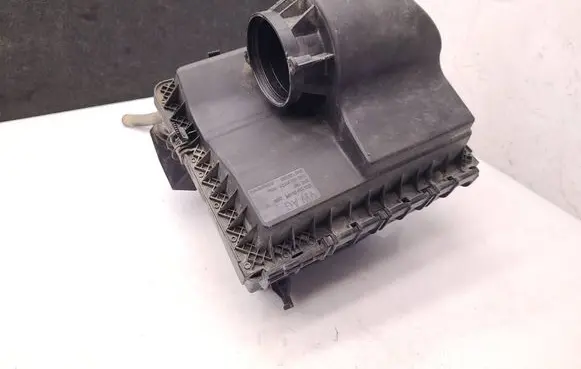 Air filter box