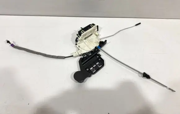 Mercedes-Benz ML W166 Rear door lock A2047302835 ZGS002 18341007