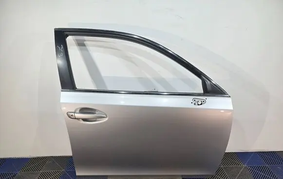 Lexus CT 200H Front door 