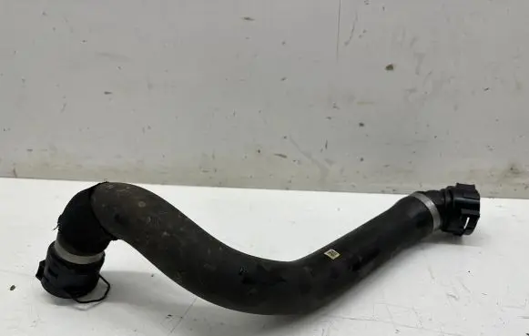 BMW 5 G30 G31 Engine coolant pipe/hose 8602603