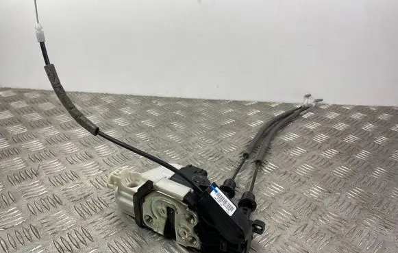 Hyundai Grand Santa Fe NC Front door lock 813202W010GKL