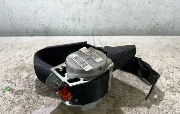 Dodge Durango Rear seatbelt P5ME44DX9AC 14198 T1XK808274N014