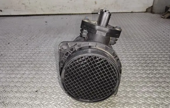 Volvo V70 Mass air flow meter 9470640 0280218045