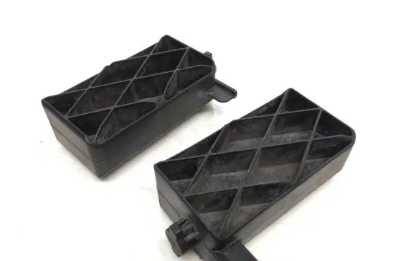 Volvo V70 Radiator mount bracket 31368196
