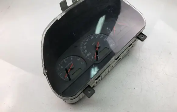Volvo S40, V40 Speedometer (instrument cluster) 30857571