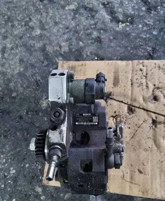 Opel Vivaro Fuel injection high pressure pump 8200680077 8200385478 0445010099