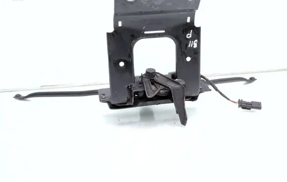 Opel Insignia B Engine bonnet/hood lock/catch