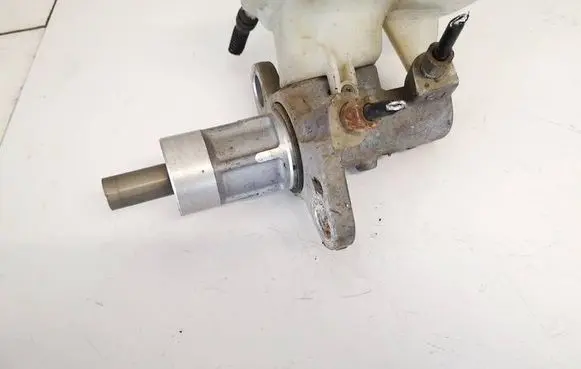Opel Astra J Master brake cylinder