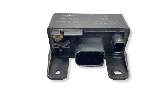 Mercedes-Benz S W220 Glow plug pre-heat relay 0285454032