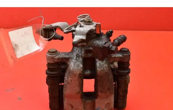Opel Astra G Rear brake caliper