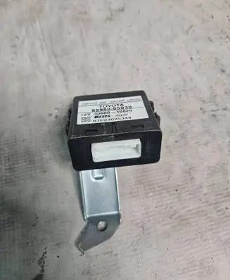 Toyota Avensis T250 Light module LCM 8996005030 3560016825 67EU3025344
