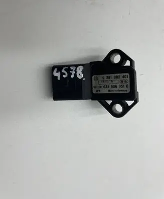 Skoda Octavia Mk2 (1Z) Air pressure sensor 0281002401 038906051C