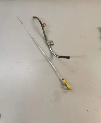Toyota Verso Oil level dip stick 