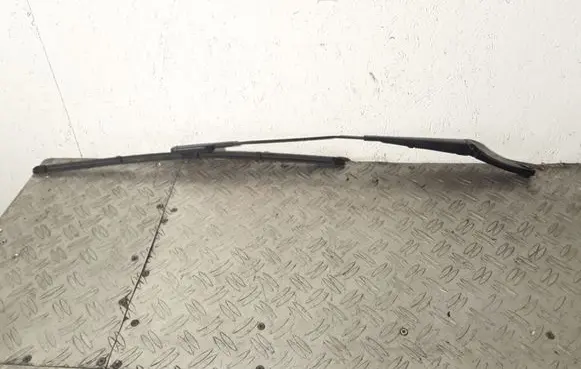 Audi TT TTS Mk2 Front wiper blade arm 8J2955407A
