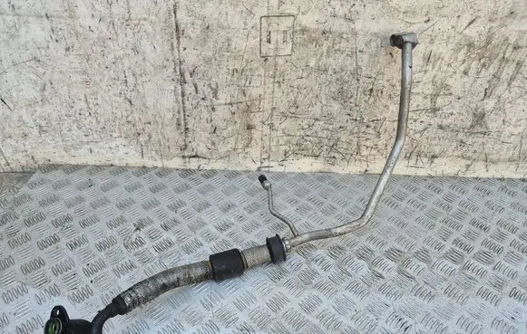BMW 7 E38 Air conditioning (A/C) pipe/hose 8370630