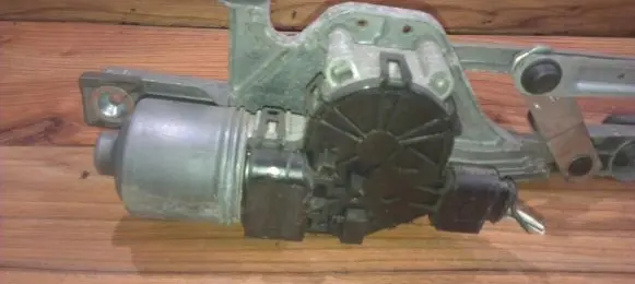 Ford Focus Wiper motor 0390241732