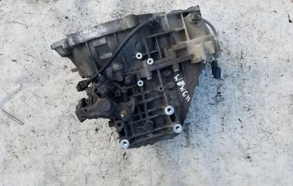 KIA Carens IV Manual 5 speed gearbox WEW6H