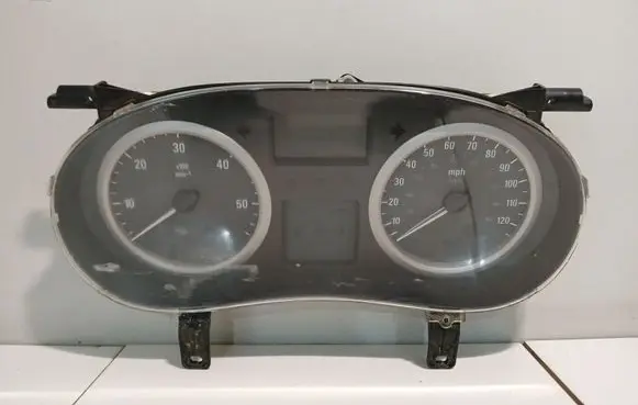 Opel Vivaro Speedometer (instrument cluster) P8201297597