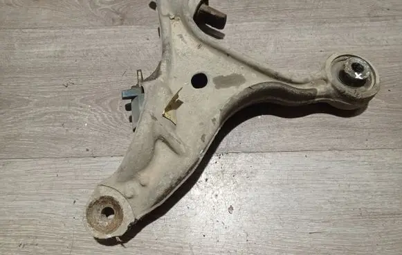 Volvo V70 Front lower control arm/wishbone SV66200120 9492119