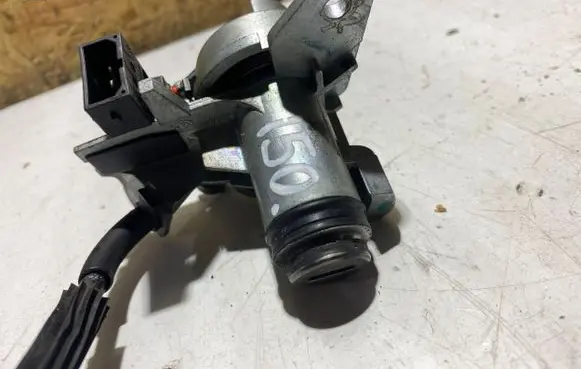 Audi A6 S6 C6 4F Tailgate exterior lock 8E0827573