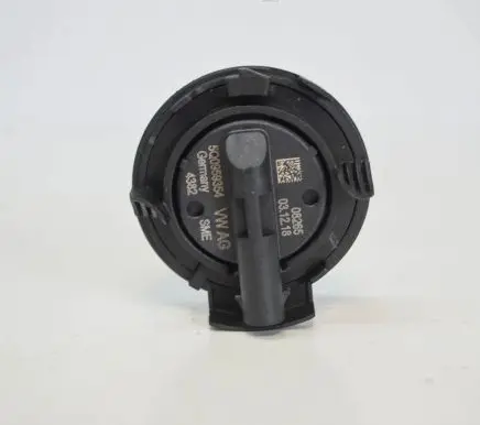 Volkswagen Golf VII Airbag deployment crash/impact sensor 5Q0959354