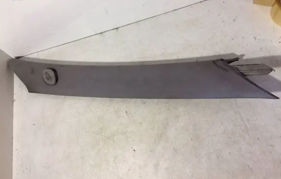 Lexus IS 200-300 (A) pillar trim