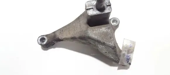 Ford Mondeo Mk III Engine mounting bracket 1s717m125ac d0d2a