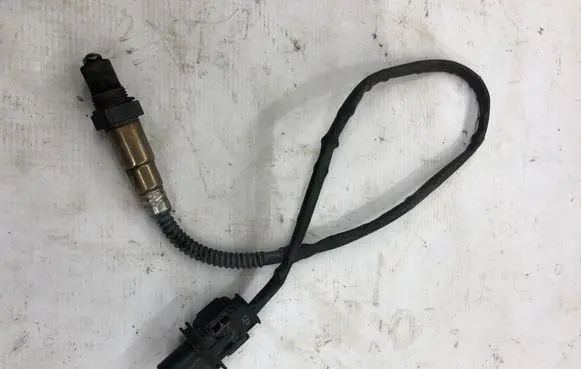 Volkswagen Caddy Lambda probe sensor 03G906262